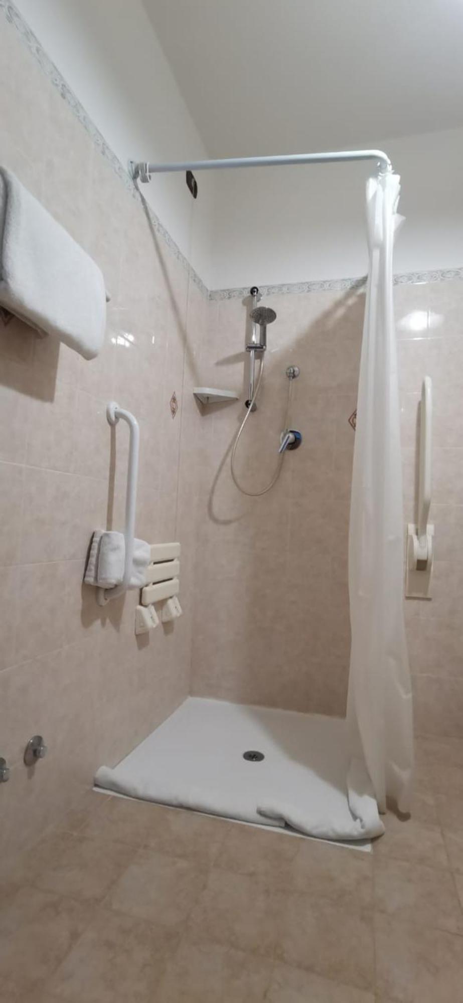 Hotel Edelweiss Laino Borgo ภายนอก รูปภาพ