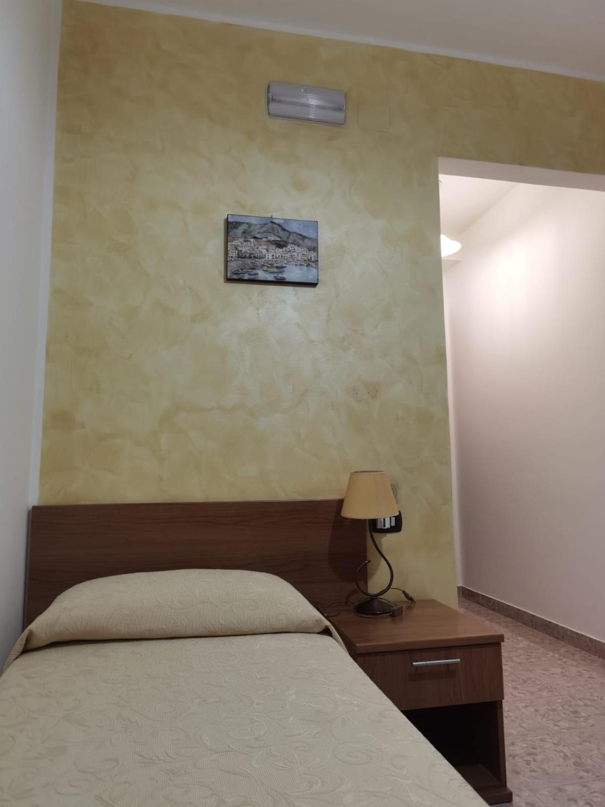 Hotel Edelweiss Laino Borgo ภายนอก รูปภาพ